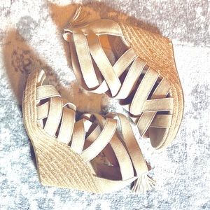Dolce Vita espadrille wedge sandals -beige -size 8